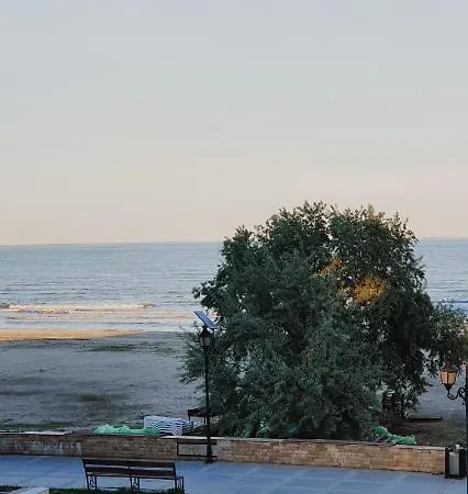 Seaview -beach Apartament *